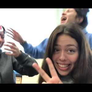 Meet your Posher, Maya